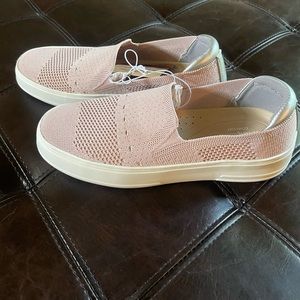 Women's Dearfoams slip on shoe pink size 7